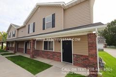 560 Raven Way Apt D #Apt D - Photo 1 of 1