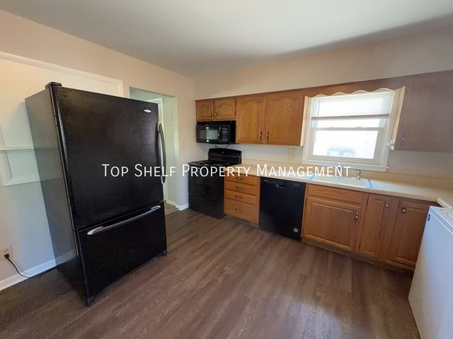 514 Sw Cherry St - Photo 3 of 10