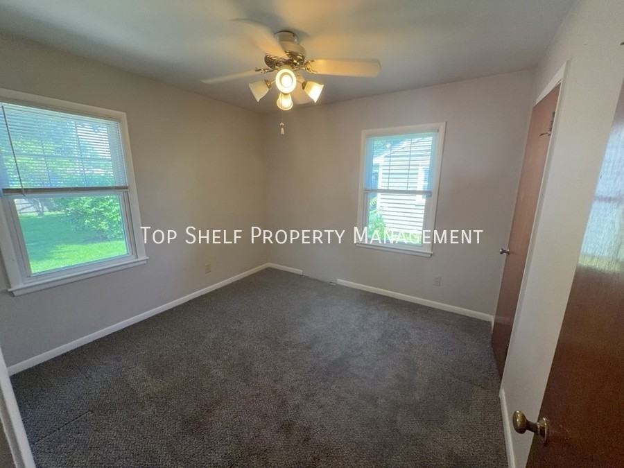 514 Sw Cherry St - Photo 5 of 10
