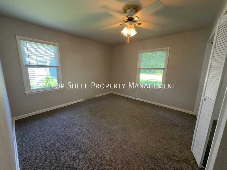 514 Sw Cherry St - Photo 6 of 10