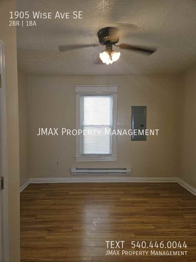 1905 Wise Ave Se - Photo 5 of 17