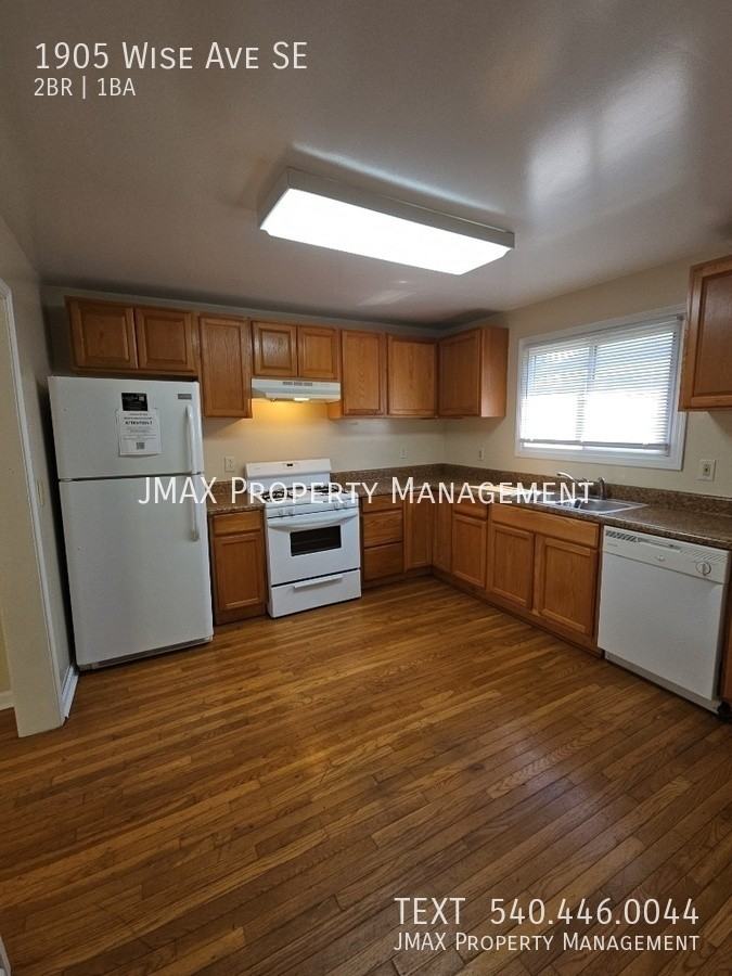 1905 Wise Ave Se - Photo 6 of 17