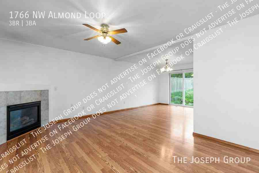 1766 Nw Almond Loop - Photo 2 of 36