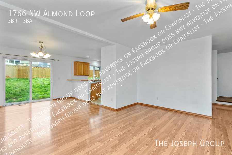 1766 Nw Almond Loop - Photo 5 of 36