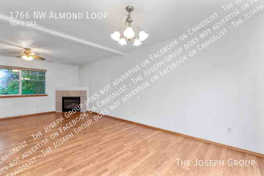 1766 Nw Almond Loop - Photo 7 of 36
