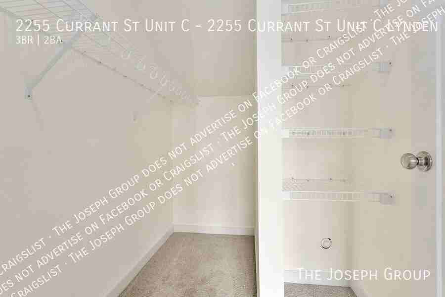 2255 Currant St Unit C - Photo 4 of 30