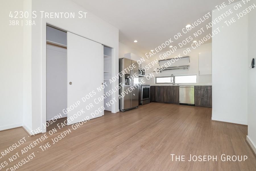 4230 S Trenton St - Photo 4 of 19