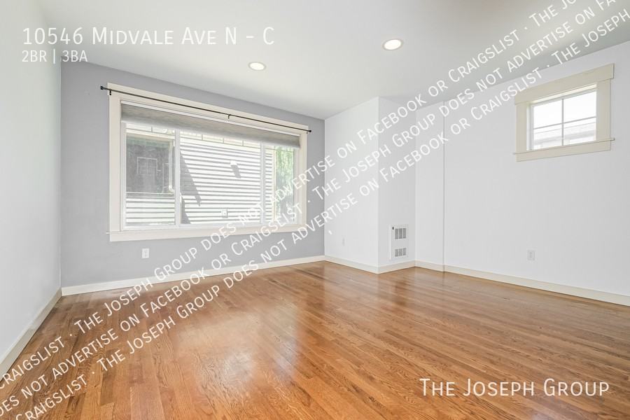 10546 Midvale Ave N #C - Photo 3 of 28