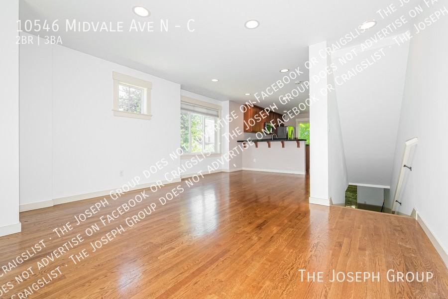 10546 Midvale Ave N #C - Photo 4 of 28