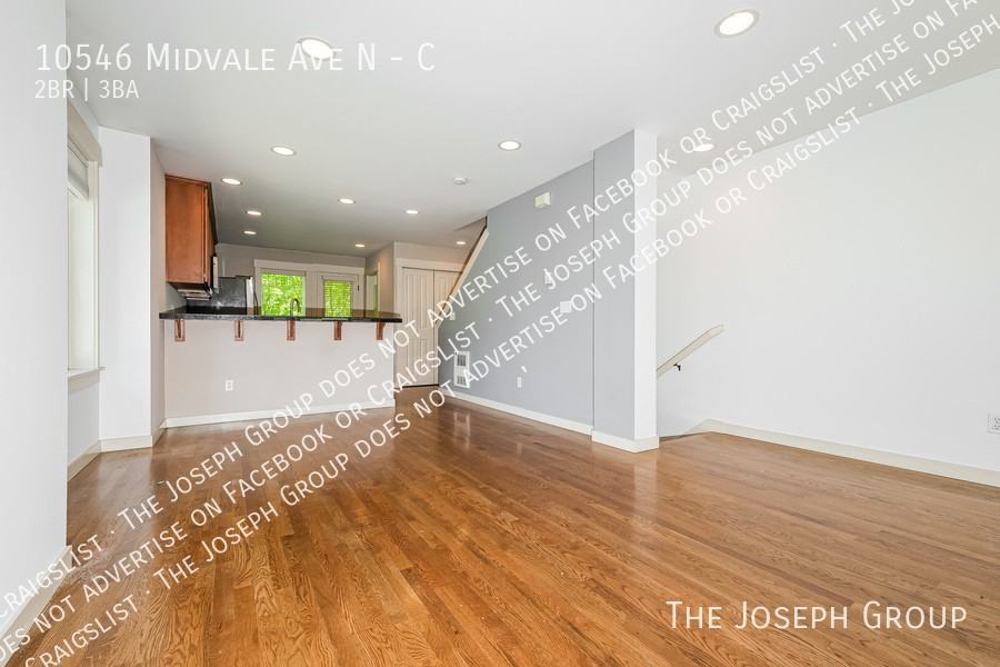 10546 Midvale Ave N #C - Photo 6 of 28