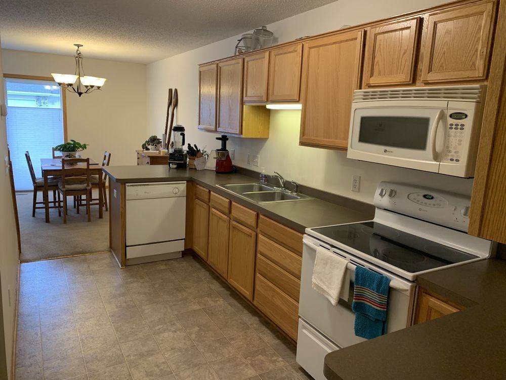 551 French Ln - Photo 4 of 13