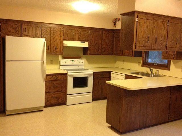 1047 Tyler St S - Photo 2 of 16