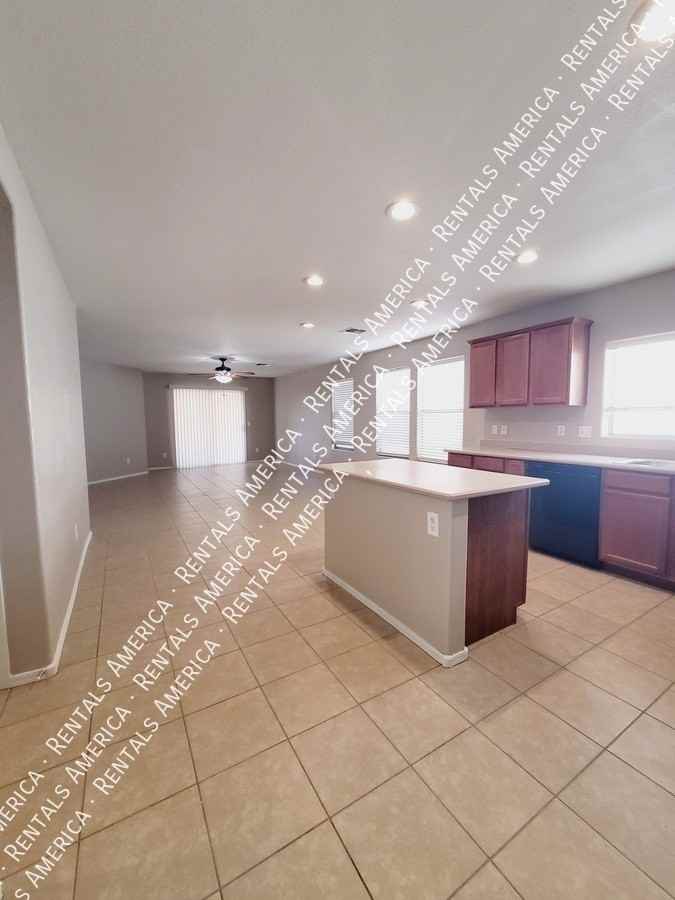 776 E Cowboy Cove Trl - Photo 4 of 23