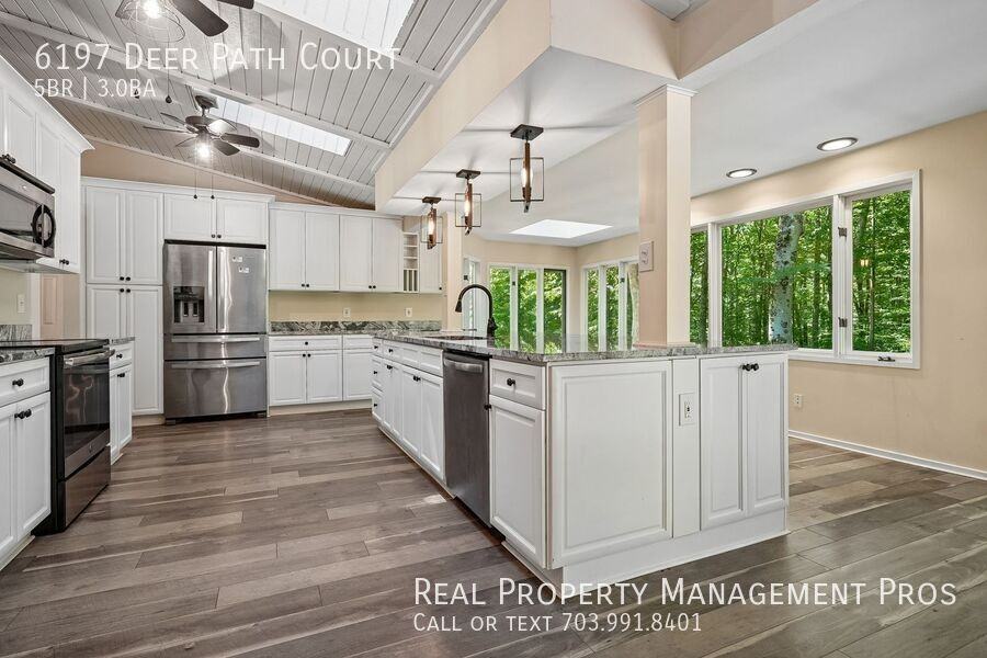 6197 Deer Path Ct - Photo 7 of 45