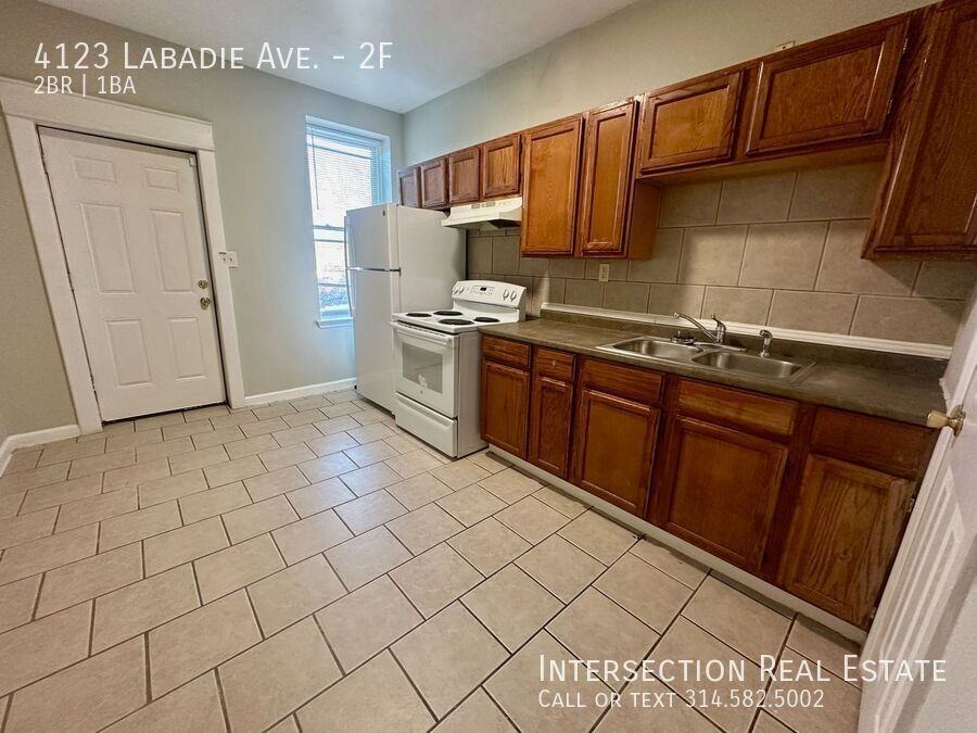 4123 Labadie Ave #2F - Photo 5 of 16