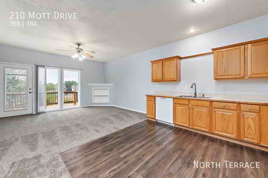 210 Mott Dr - Photo 2 of 23