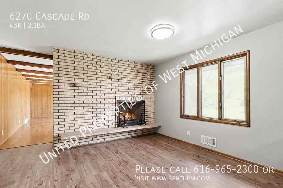 6270 Cascade Rd Se - Photo 4 of 18