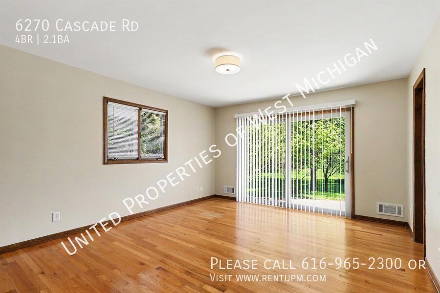 6270 Cascade Rd Se - Photo 7 of 18
