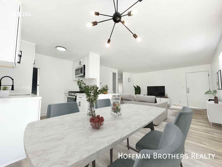 239 S Harvard Blvd #3 - Photo 3 of 13