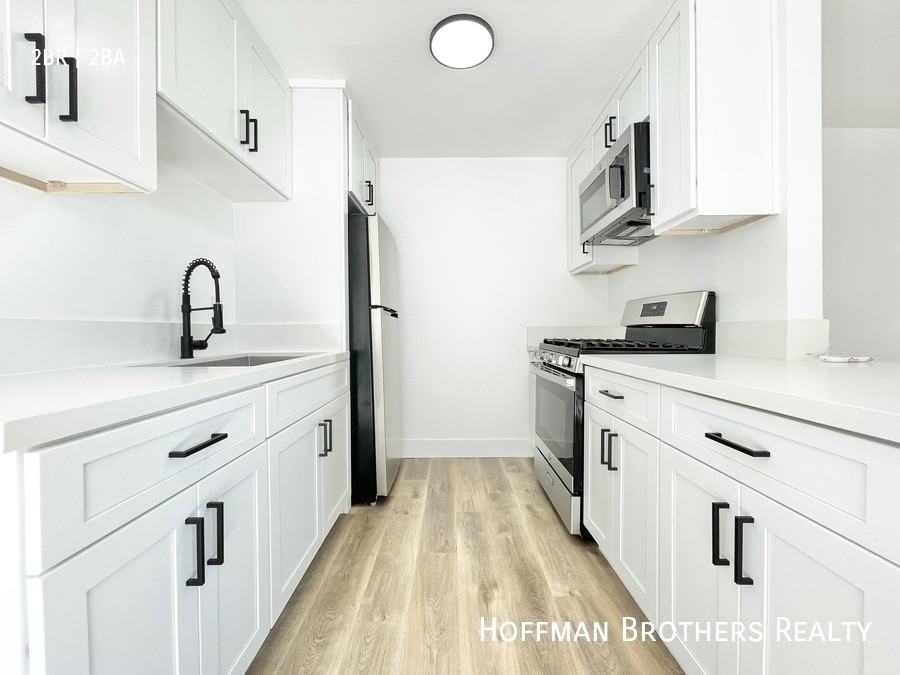 239 S Harvard Blvd #3 - Photo 4 of 13