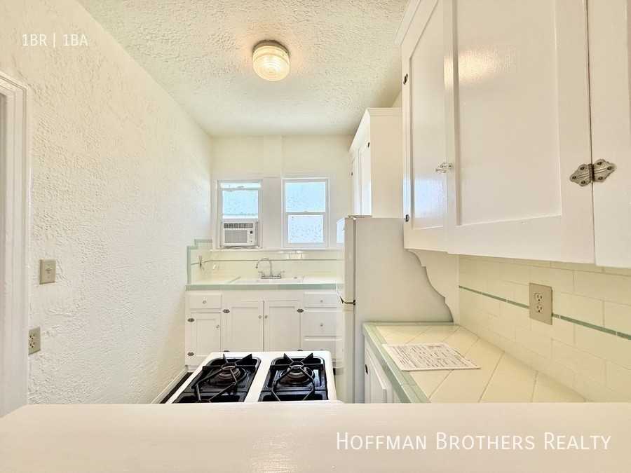 5953 Barton Ave - Photo 3 of 5
