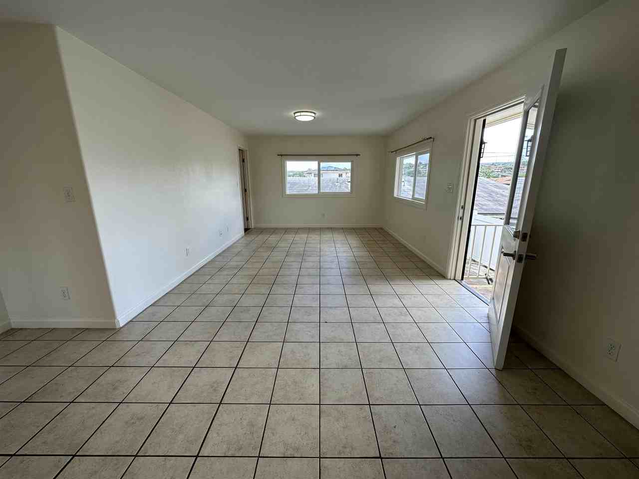 617 Hoohale St #2 - Photo 4 of 10