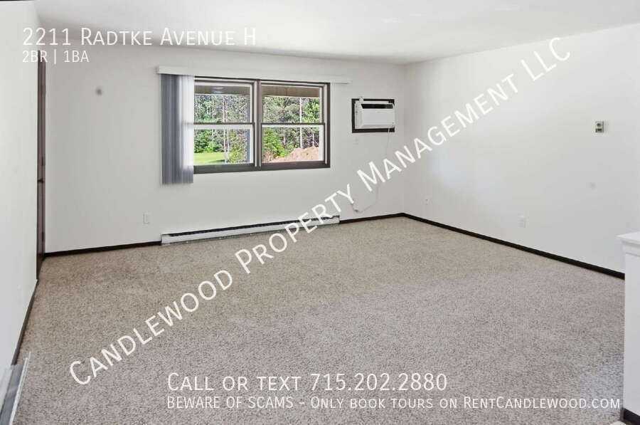 2211 Radtke Ave - Photo 3 of 10