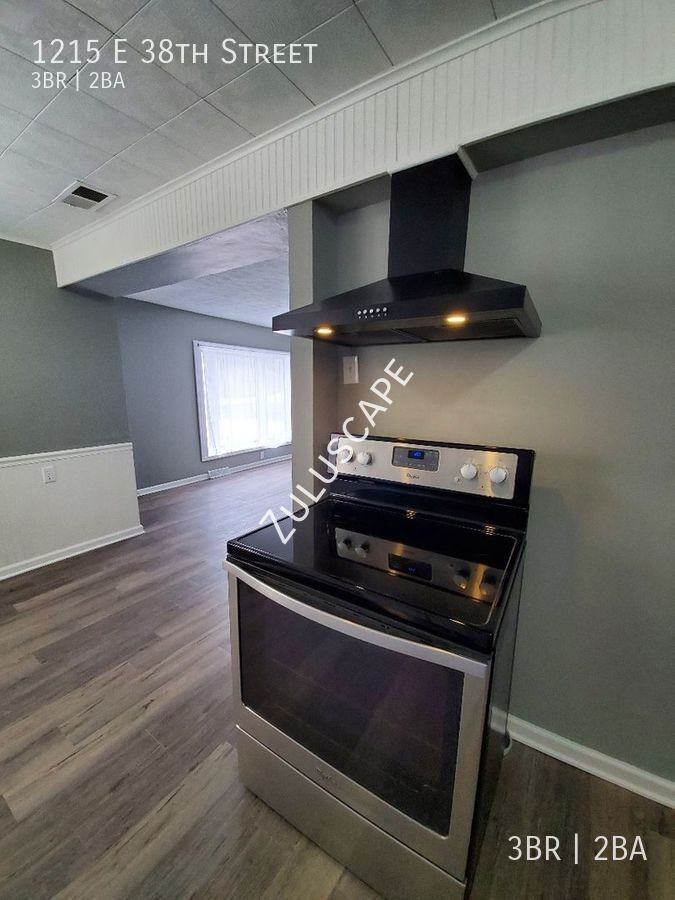 1215 E 38th St - Photo 3 of 18