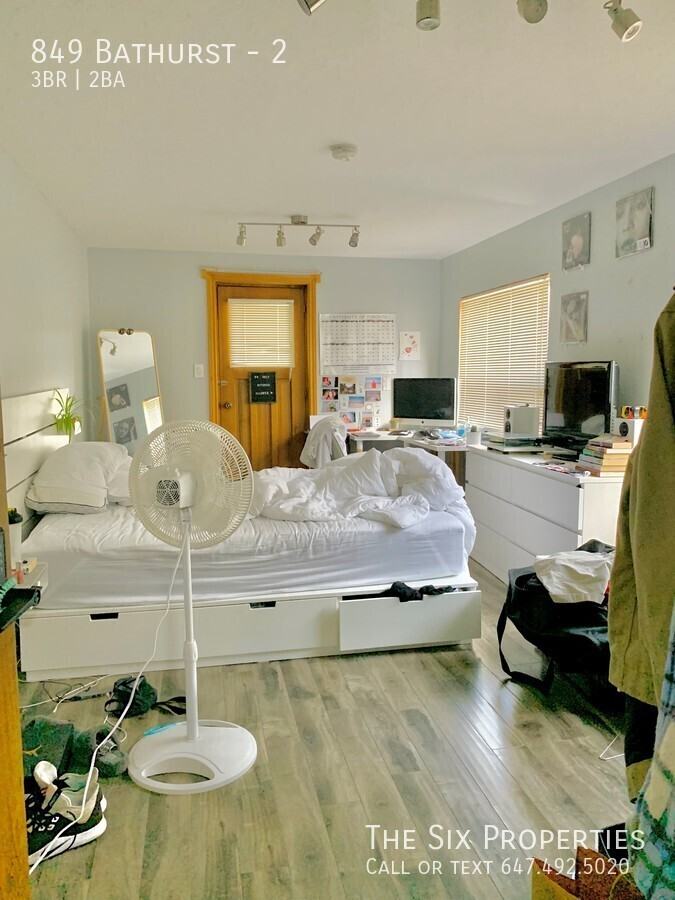 849 Bathurst St #2 - Photo 6 of 20