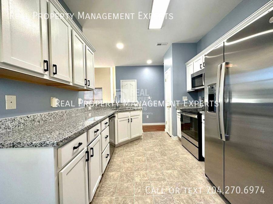 8815 Firestreak Dr - Photo 3 of 22