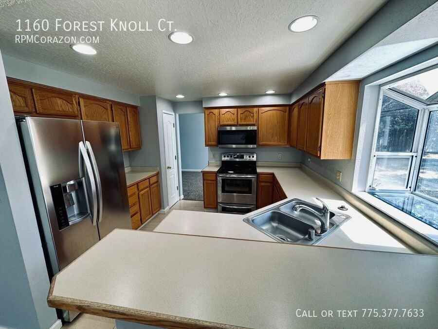 1160 Forest Knoll Ct - Photo 5 of 27