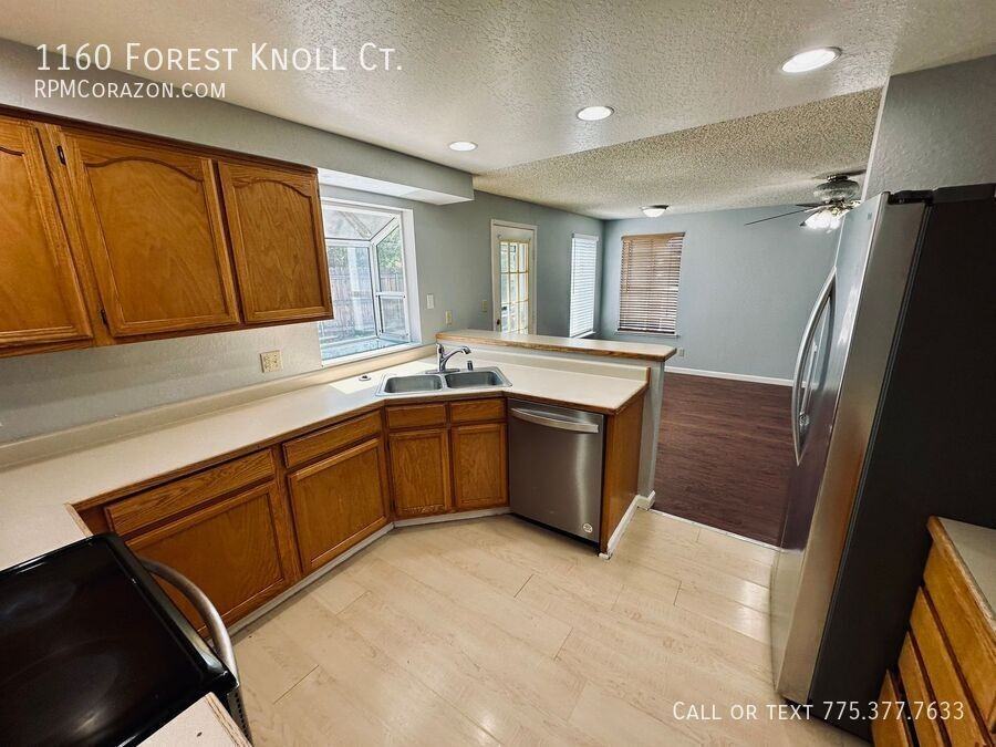 1160 Forest Knoll Ct - Photo 6 of 27