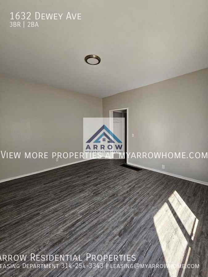 1632 Dewey Ave - Photo 4 of 20