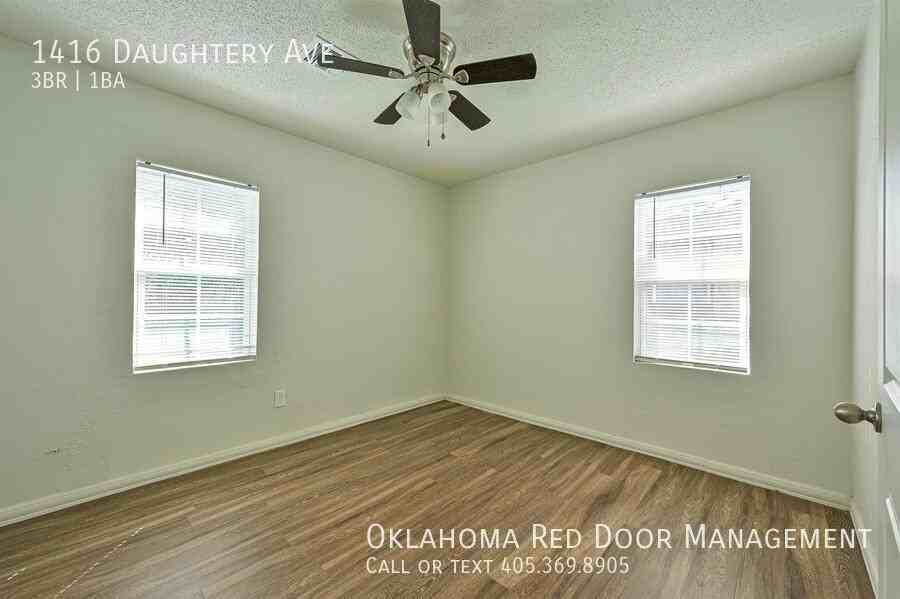1416 Daughtery Ave - Photo 6 of 20