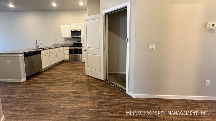 2120 N Jayton Ave #A - Photo 7 of 24