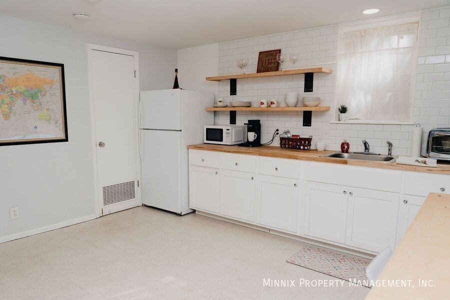 1602 Avenue Y #B - Photo 5 of 13