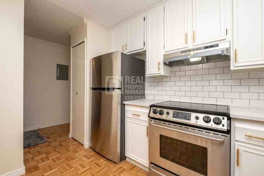 3470 S Poplar St #407 - Photo 7 of 29