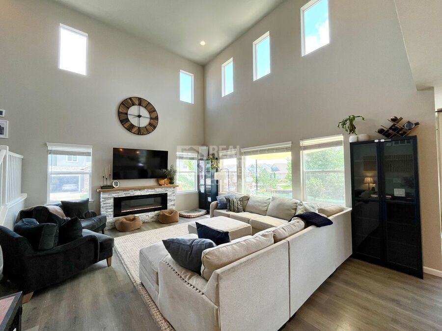 6970 E 132nd Pl - Photo 2 of 24