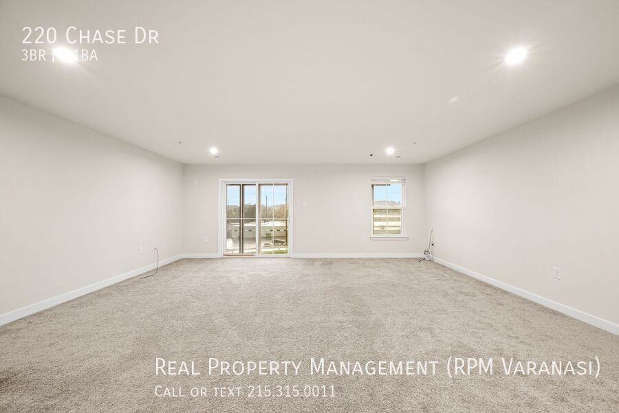 220 Chase Dr - Photo 6 of 45
