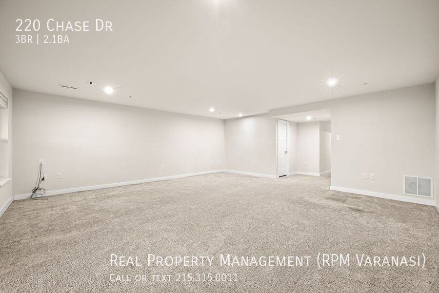 220 Chase Dr - Photo 7 of 45