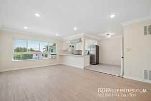 1215 N Hayworth Ave #206 - Photo 1 of 1
