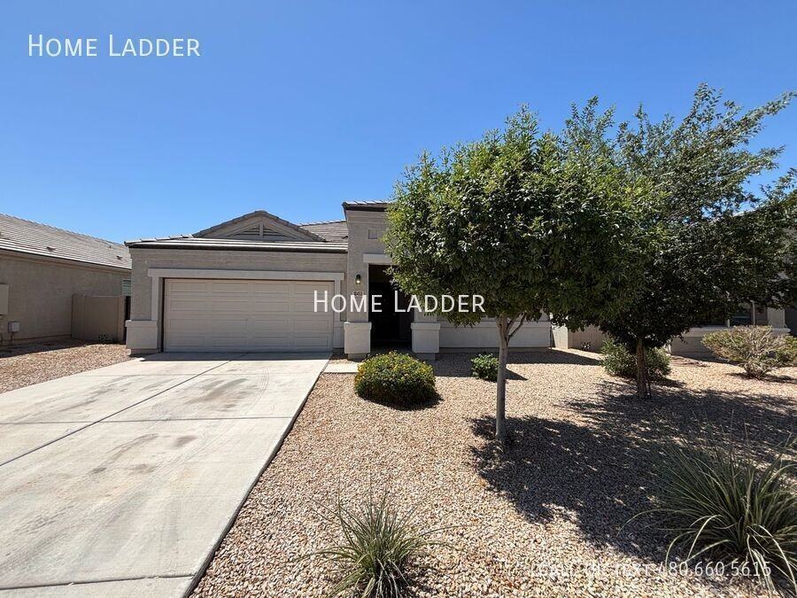 10453 E Cliffrose Ln - Photo 2 of 37