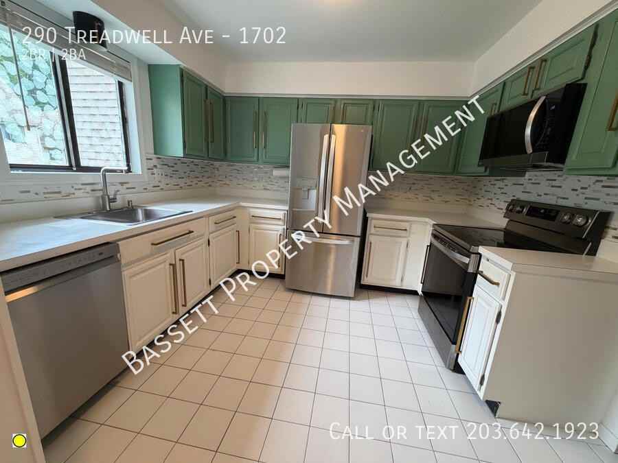 290 Treadwell St #1702 - Photo 4 of 17