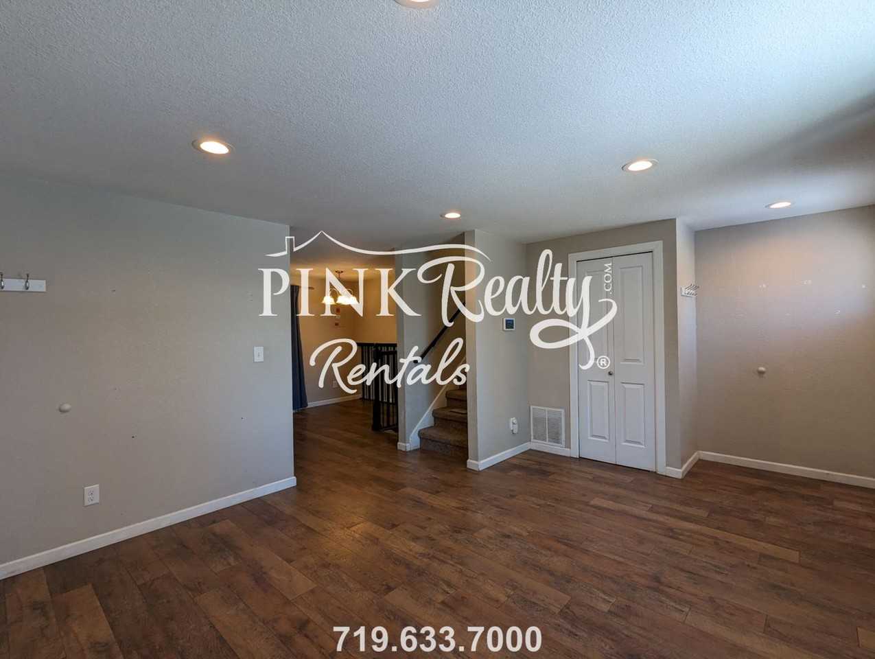 1730 Luna Dr - Photo 4 of 27