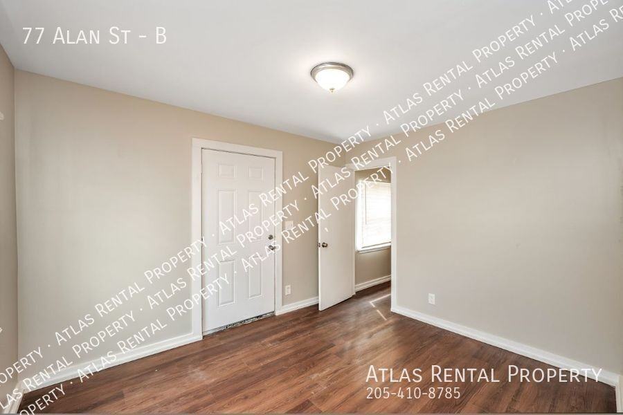 77 Alan St #B - Photo 7 of 20
