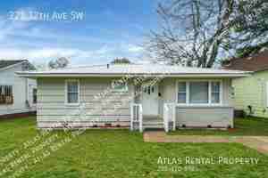 featured image of 221 12th Ave Sw