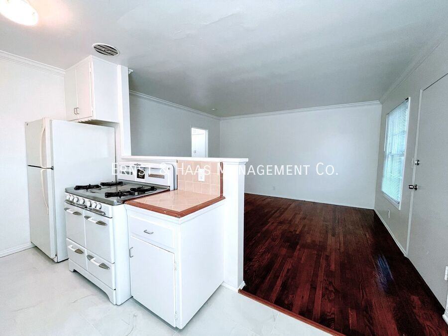 1224 Bennett Ave #03 - Photo 4 of 8
