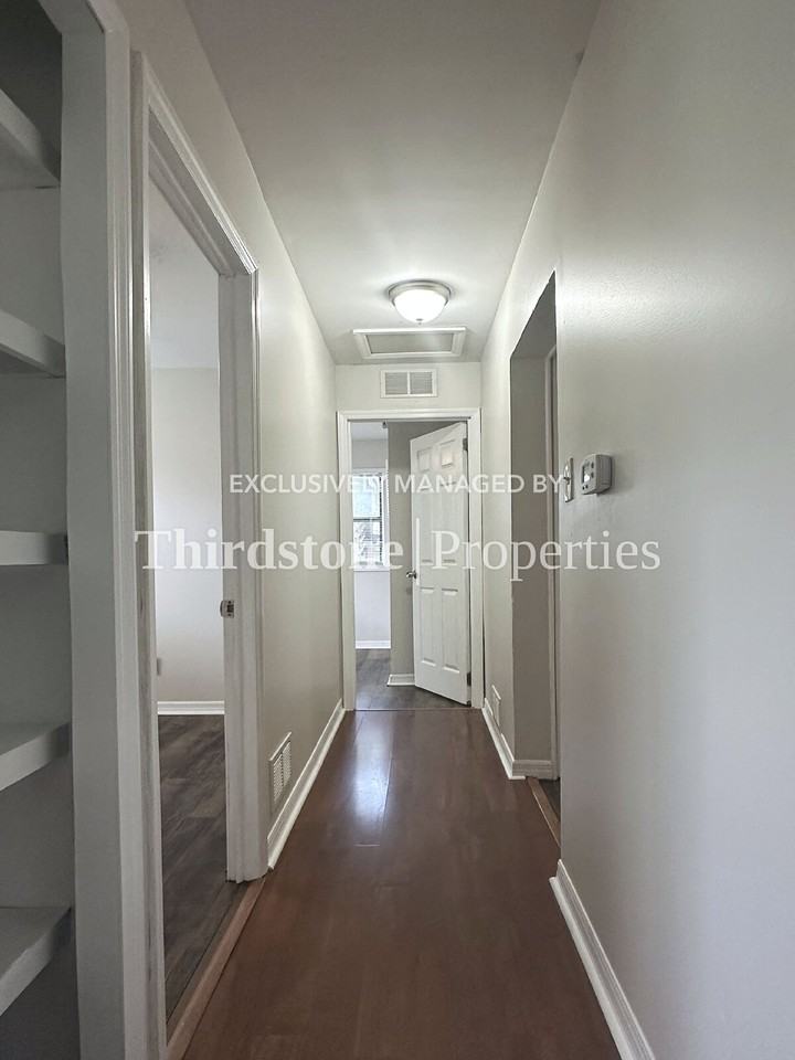 1173 W 27th St - Photo 6 of 26