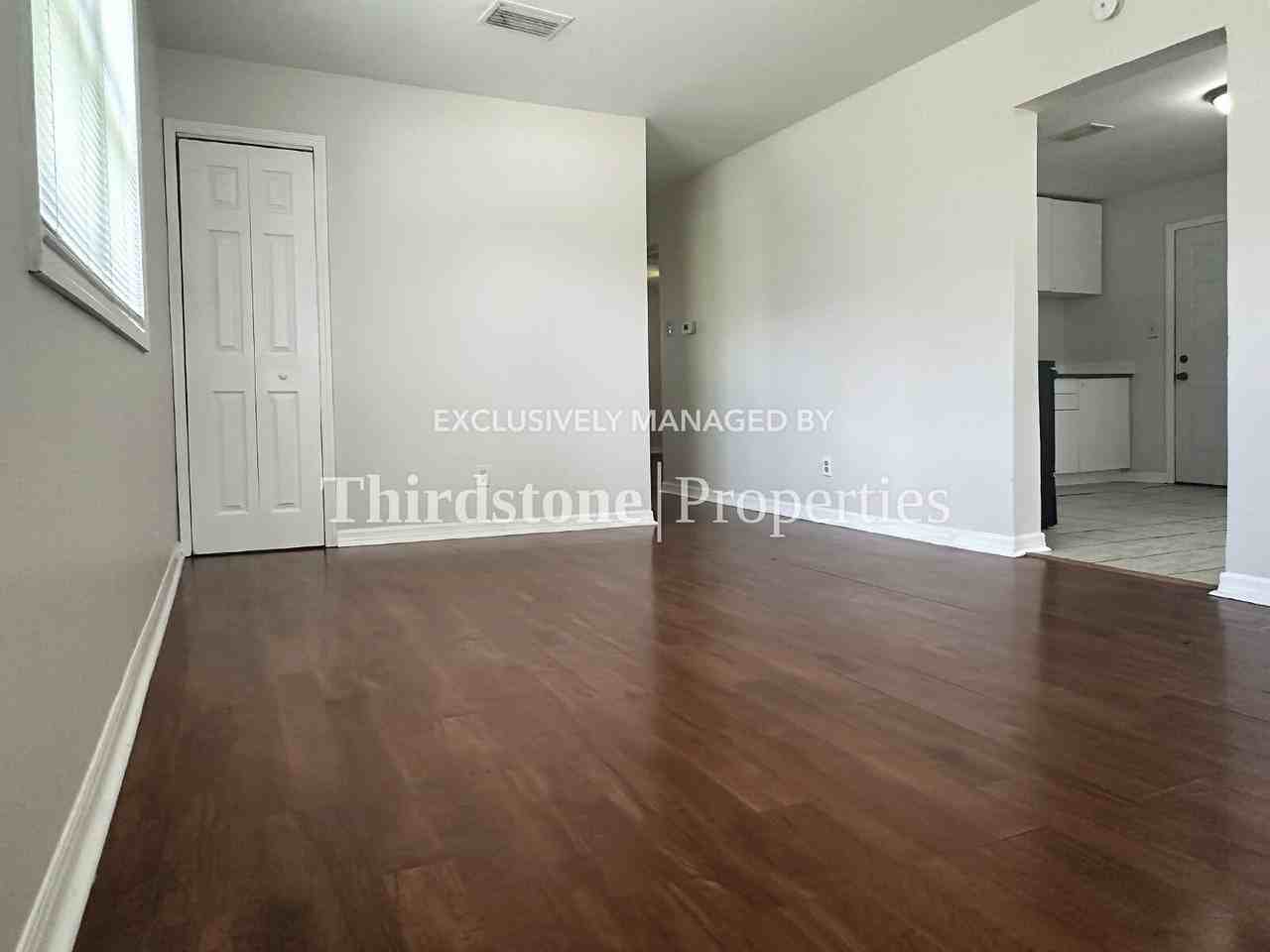 1173 W 27th St - Photo 2 of 24