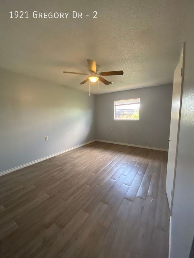 1921 Gregory Dr #2 - Photo 4 of 5